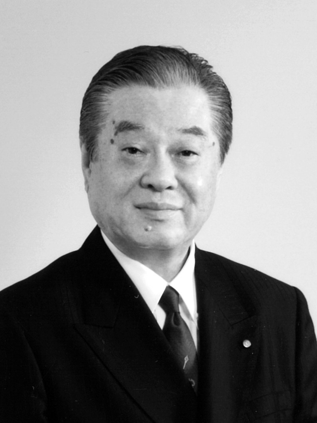 岡 邦恭